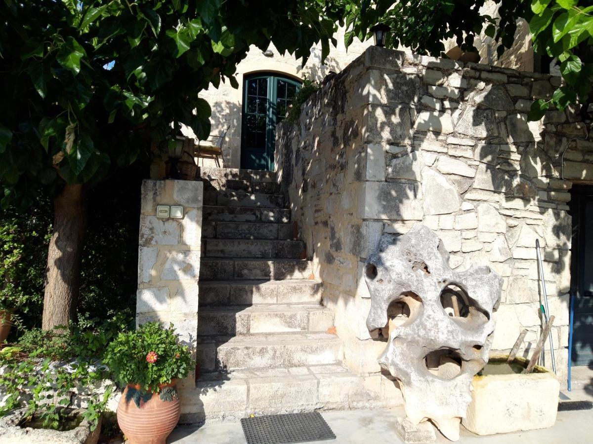 Villa Aloni Margarítai Exteriér fotografie